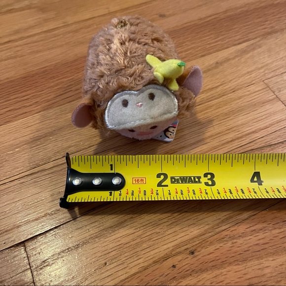 BNWT Disney Tsum Tsum Piglet in Monkey Costume - Picture 5 of 7